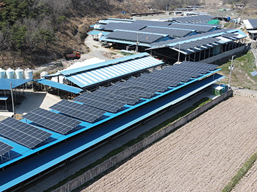 Metalldachmontagesystem 598 kW, Korea